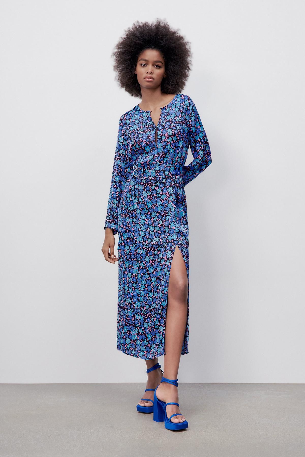 Vestido estampado de flores, de Zara