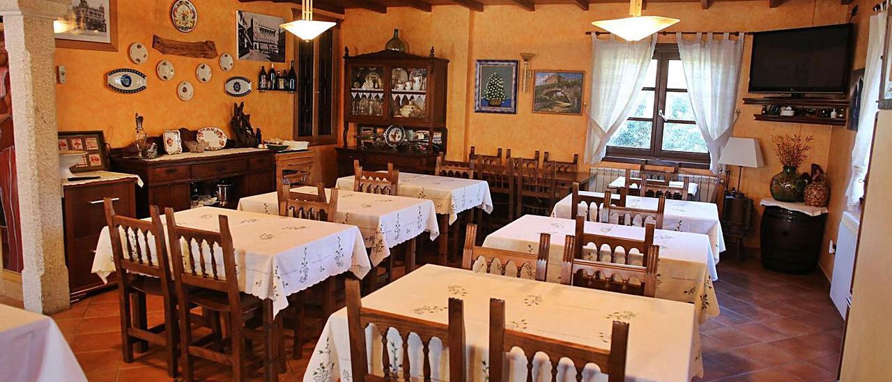 Comedor de una casa rural de la comarca dezana. |  // BERNABÉ/JAVIER LALÍN