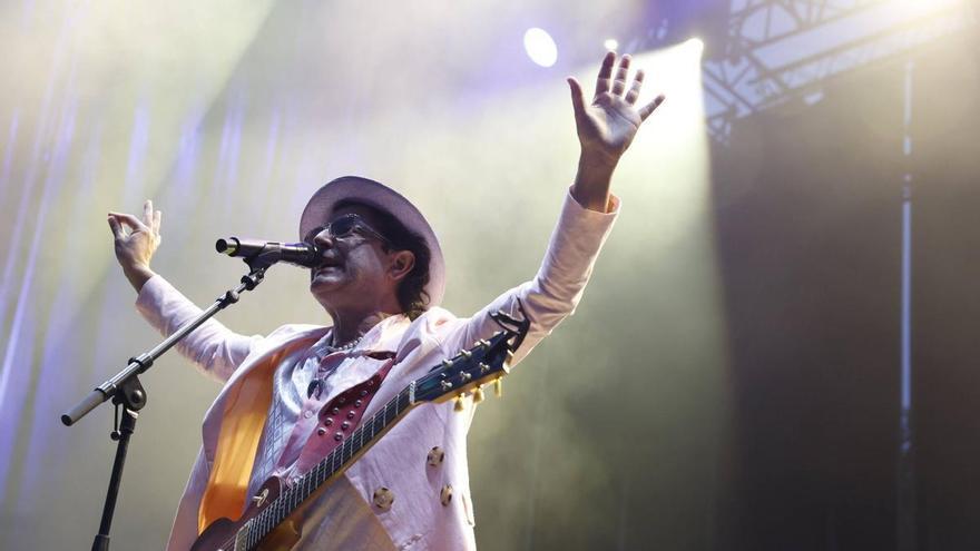 "Nada fue un error" para Coti en Metrópoli: el cantautor argentino invade Gijón de nostalgia y esperanza con sus grandes éxitos