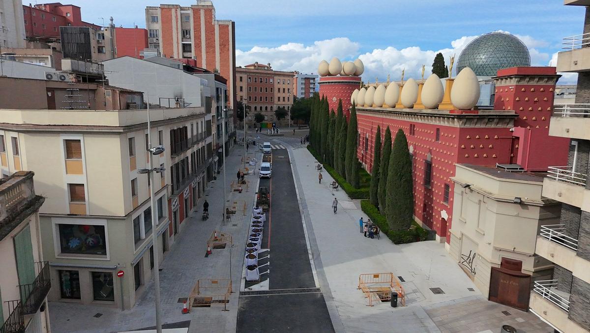 La pujada del Castell de Figueres.