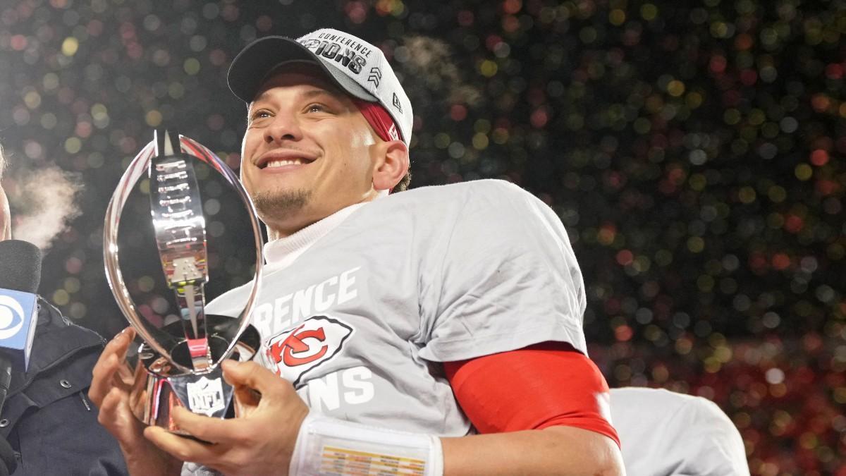 Patrick Mahomes ya pone la vista en la Super Bowl LVII