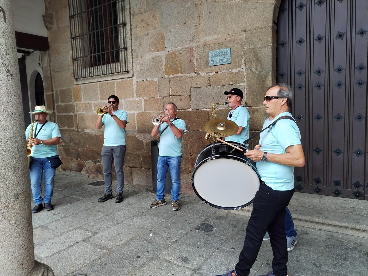 Charanga, este miércoles, en la feria de Plasencia.