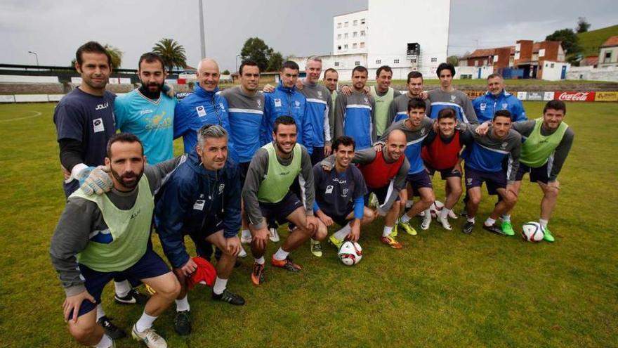 Los marinistas realizan el último entrenamiento antes de viajar a Gavà