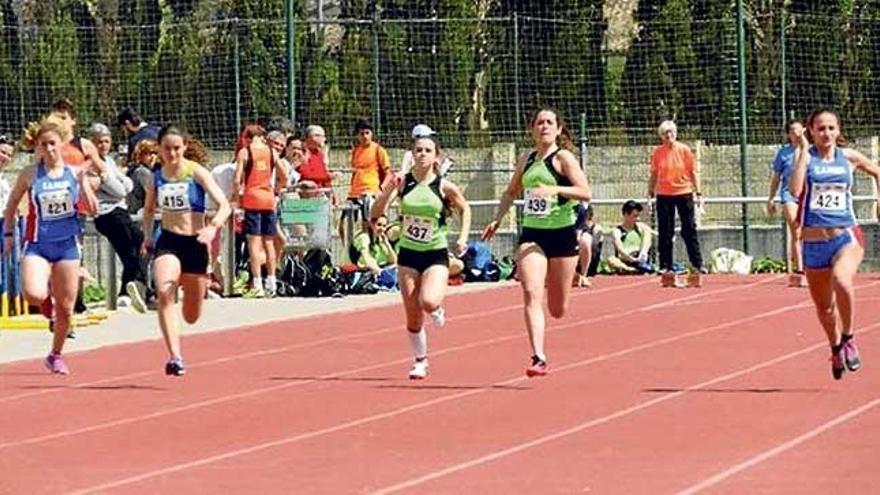 Imagen de la prueba de 100 metros femenino.