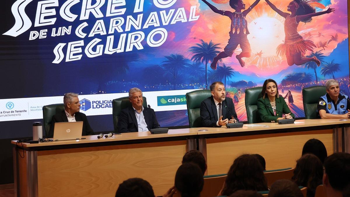 El alcalde, en la clausura de las jornadas sobre seguridad.