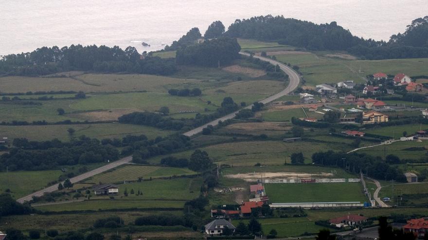 El gobierno de Cudillero tranquiliza a los vecinos: &quot;No se está tramitando ningún megaproyecto urbanístico en Villademar&quot;