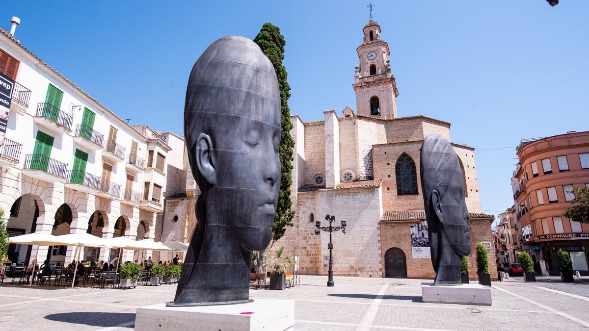 Las esculturas Silvia y María, de Jaume Plensa, expuestas en Gandía