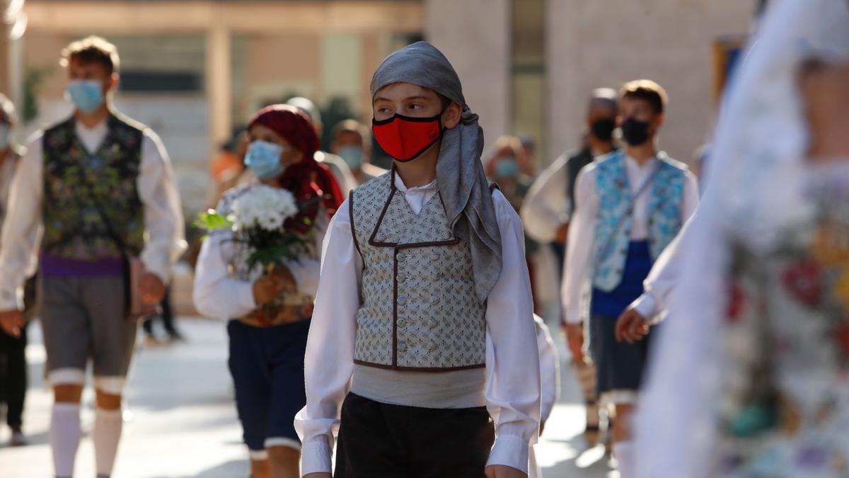 Búscate en el segundo día de Ofrenda por las calles del Mar y Avellanas entre las 9:00 y 10:00 horas