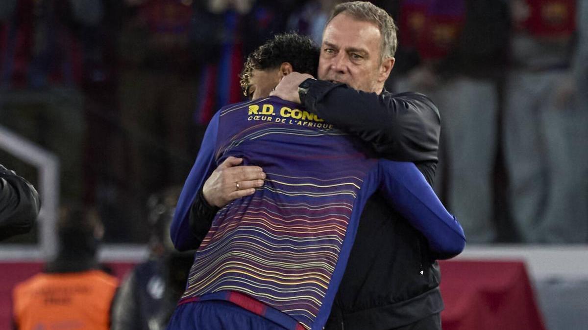 Lamine y Eric se ejercitan con normalidad con el resto del grupo en la sesión de recuperación