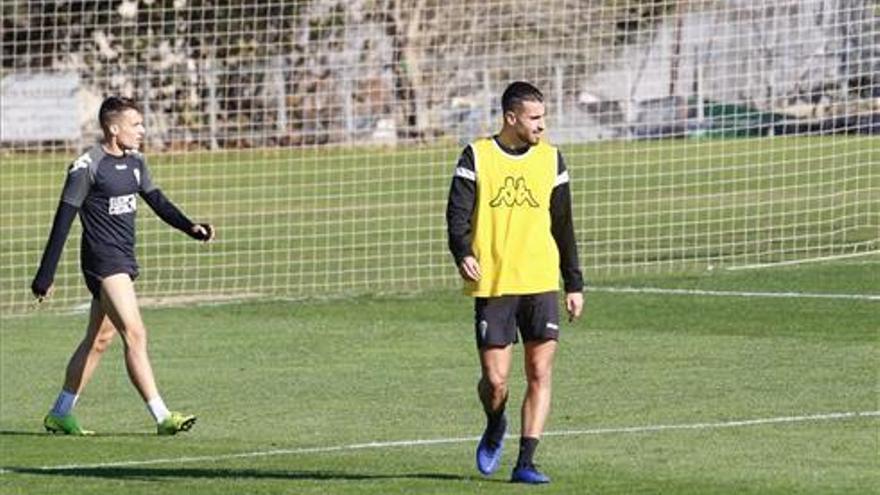 El Murcia, próximo rival del Córdoba CF, fichó al extremo Josué Dorrio