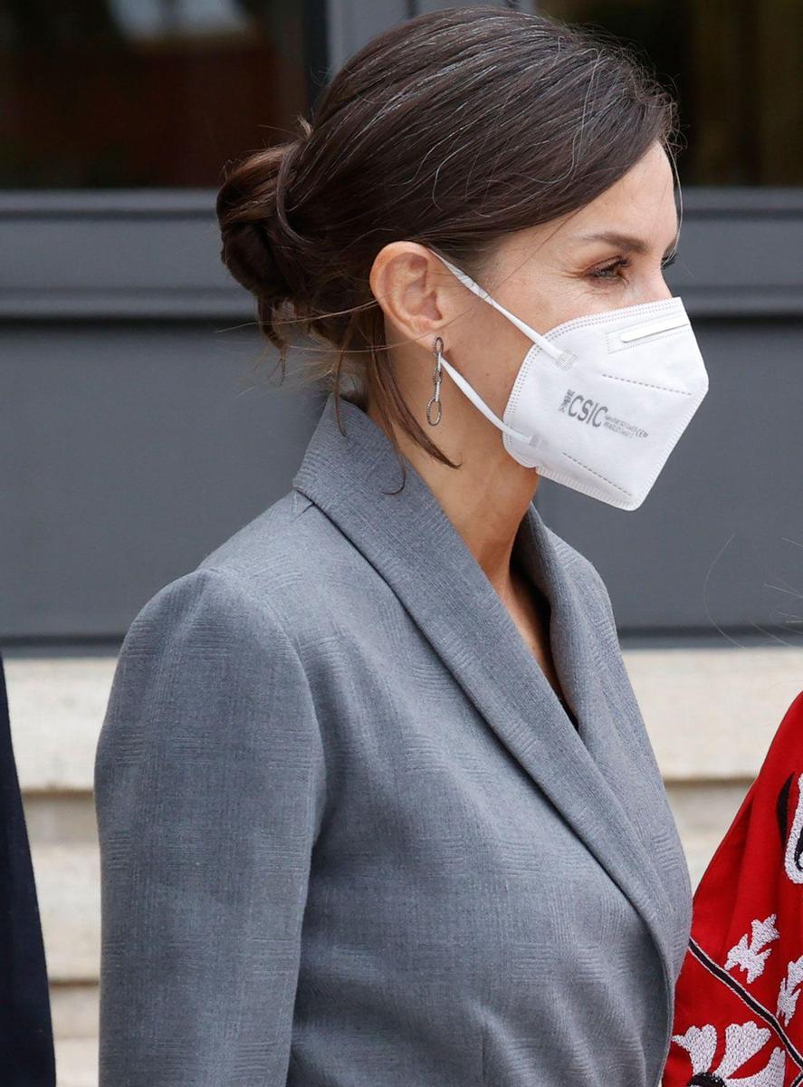 El moño de bailarina de la reina Letizia en su viaje a Cartagena