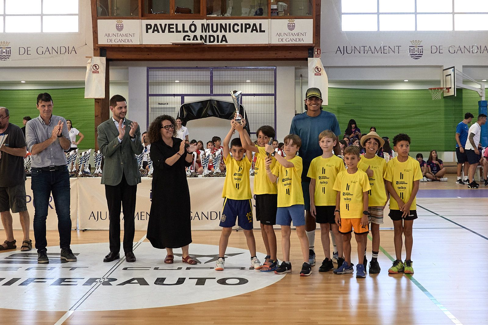 Gandia entrega los premios del deporte escolar del curso 2024-2025