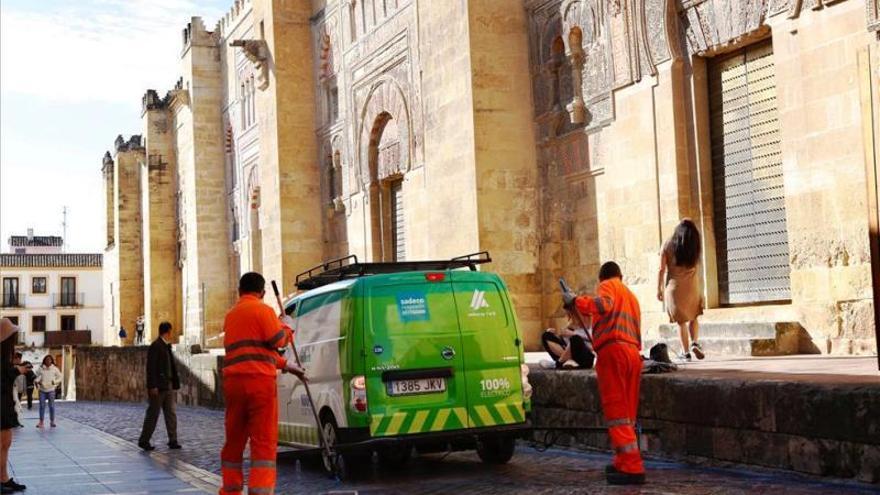 Sadeco incorpora a 146 trabajadores de su bolsa de trabajo temporal para el verano