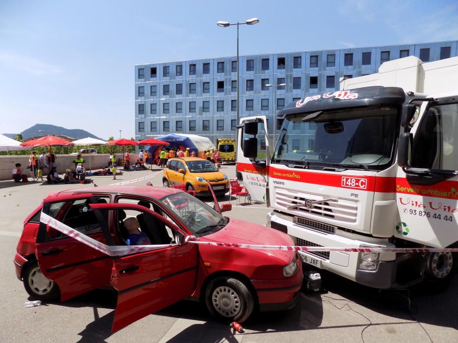 Simulacre d'atemptat amb atropellament a la FUB