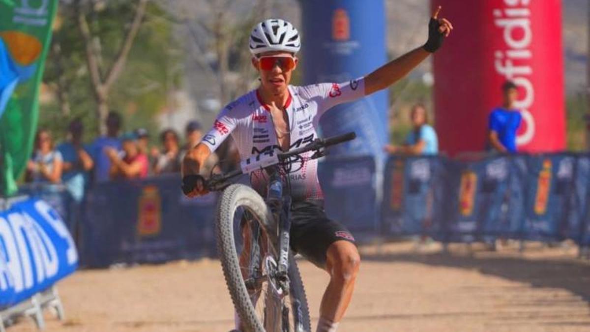 el lavianés gana con suficiencia el Campeonato de España junior de BTT
