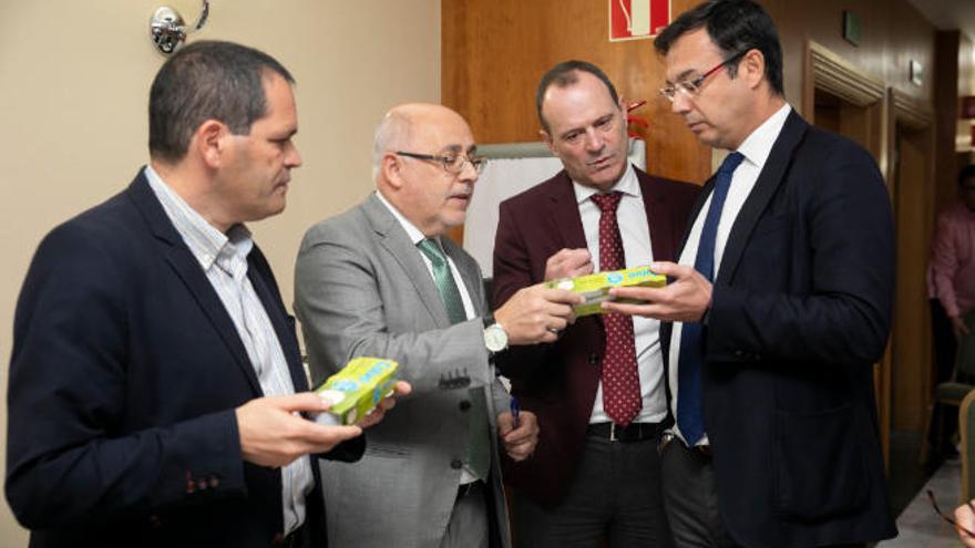 Carmelo Dorta, Antonio Morales, Óscar Hernández y Alberto Encinas, ayer, antes de la presentación del proyecto.