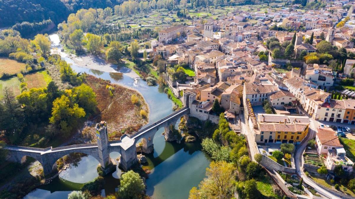 Besalú, uno de los pueblos más bonitos de España
