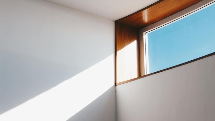 La solución de Ikea para la ventana que repele el calor y la luz: adiós a la persiana
