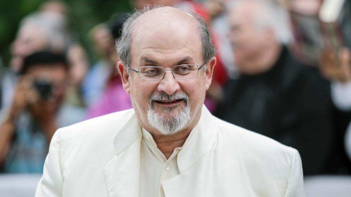 Archivo -  Salman Rushdie, escritor