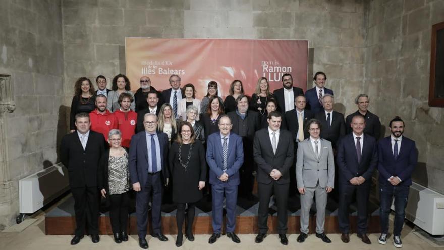 La Lonja acoge la entrega de premios Ramon Llull por el día de Baleares