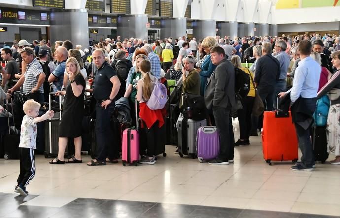 25/02/2020 AEROPUERTO. TELDE. Ambiente en el aeropuerto de Gran Canaria, dos días después de la suspencion de vuelos por la Calima.  Fotógrafa: YAIZA SOCORRO.  | 25/02/2020 | Fotógrafo: Yaiza Socorro