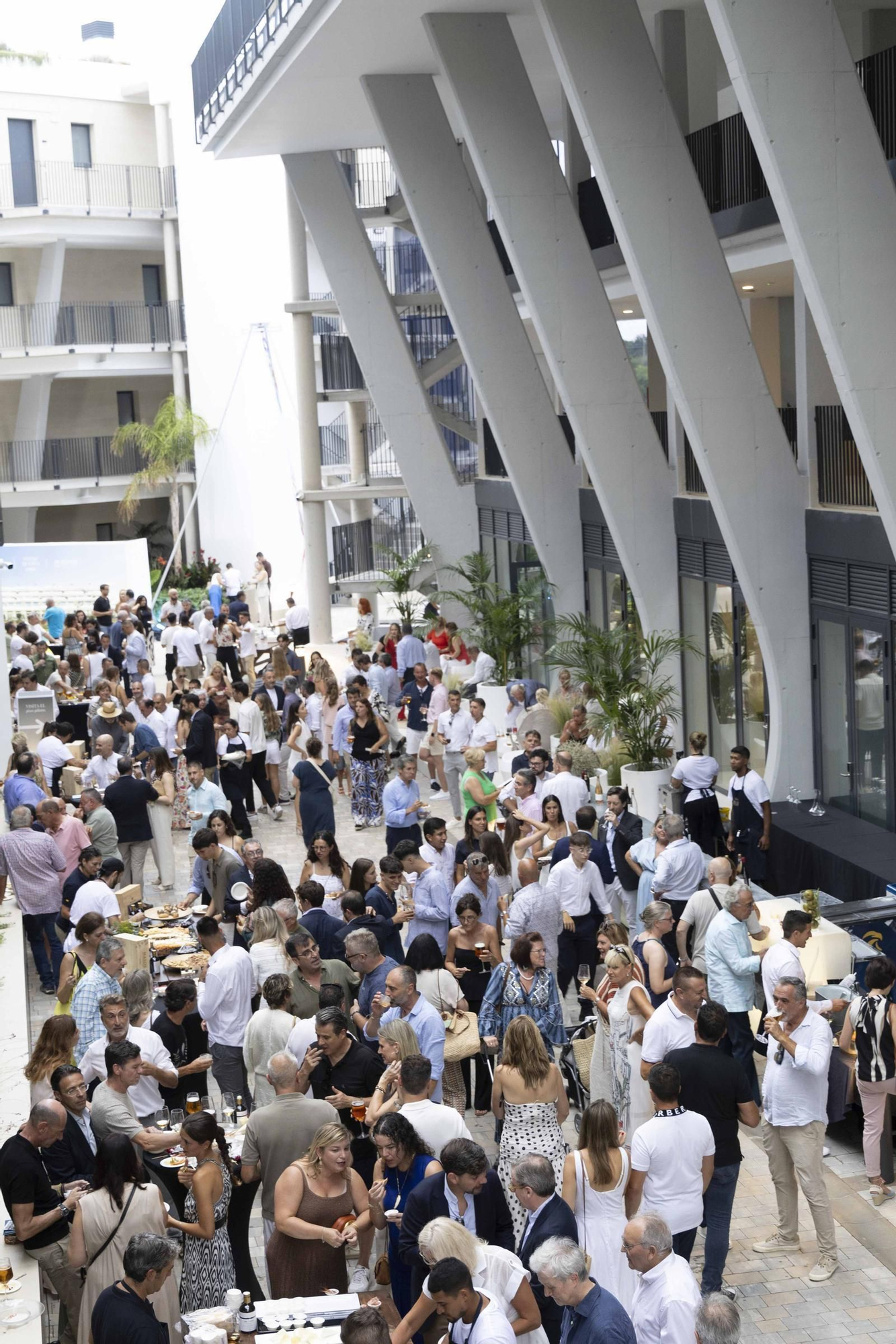 Espectacular inauguración de Delfin Natura en El Albir