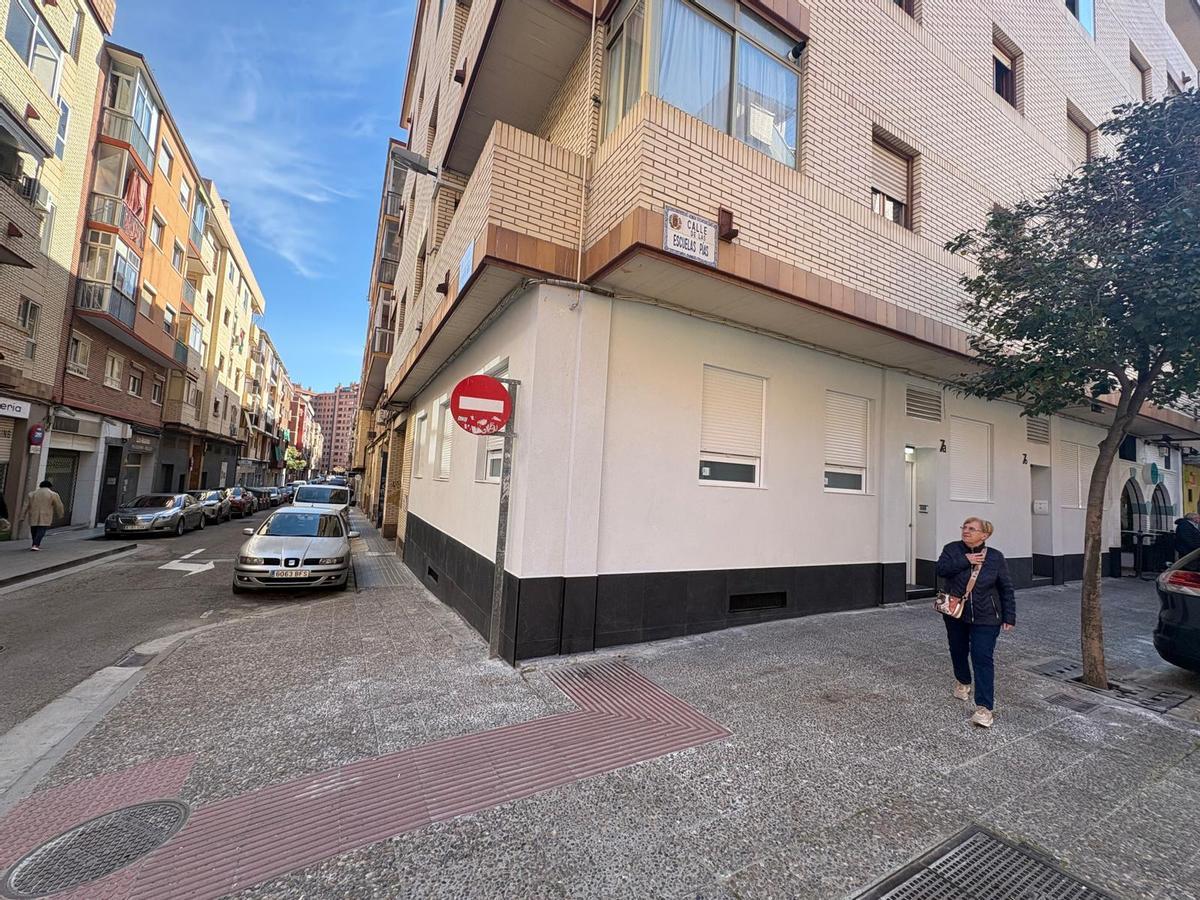 A pesar del tirón comercial de sus calles, algunos locales se han reconvertido en viviendas.