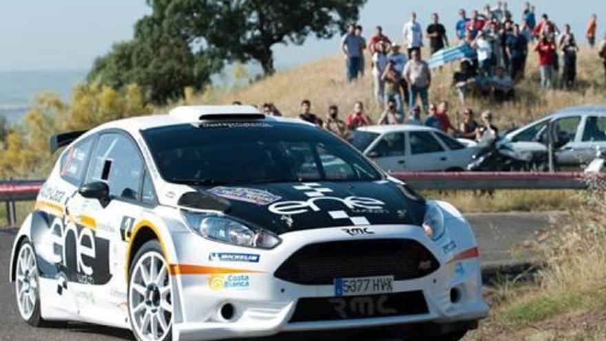 Miguel Fuster, al asalto del liderato en el Rally del Bierzo