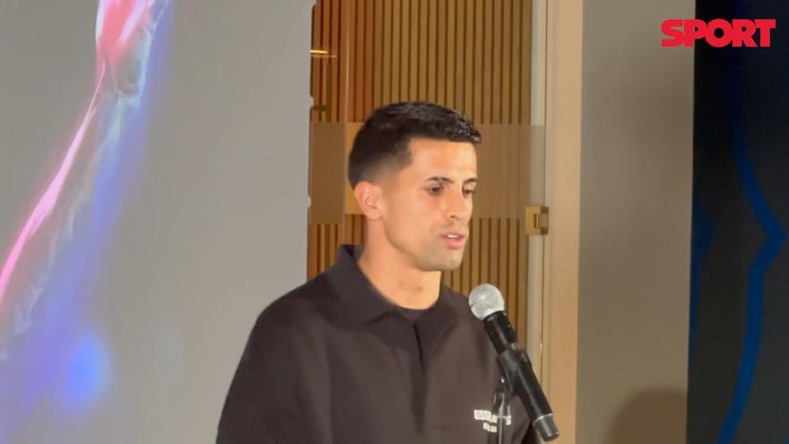 João Cancelo: "Es verdad que debo mejorar defensivamente, acepto las críticas. Lo que quiero es progresar”