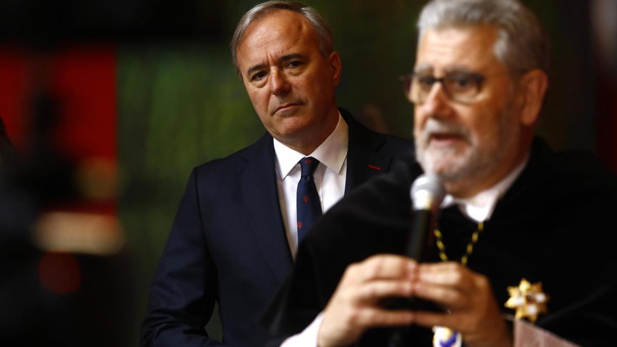 El rector de la Universidad de Zaragoza, José Antonio Mayoral, junto al presidente de Aragón, Jorge Azcón.