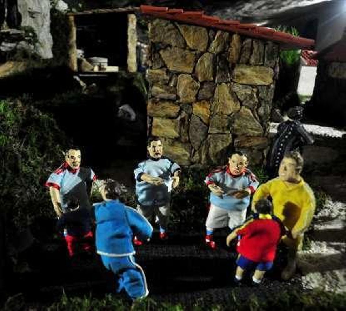 El Belén Artesanal de Valga ya desata pasiones y empieza a recibir numeroso público de toda Galicia