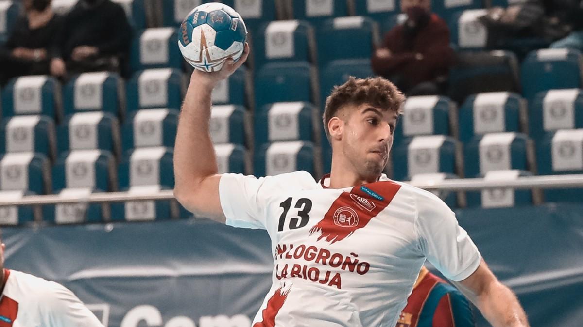 Serradilla durante un partido con el Logroño