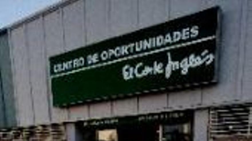 32.000 clientes pasan por la tienda de El Corte Inglés en su primera semana