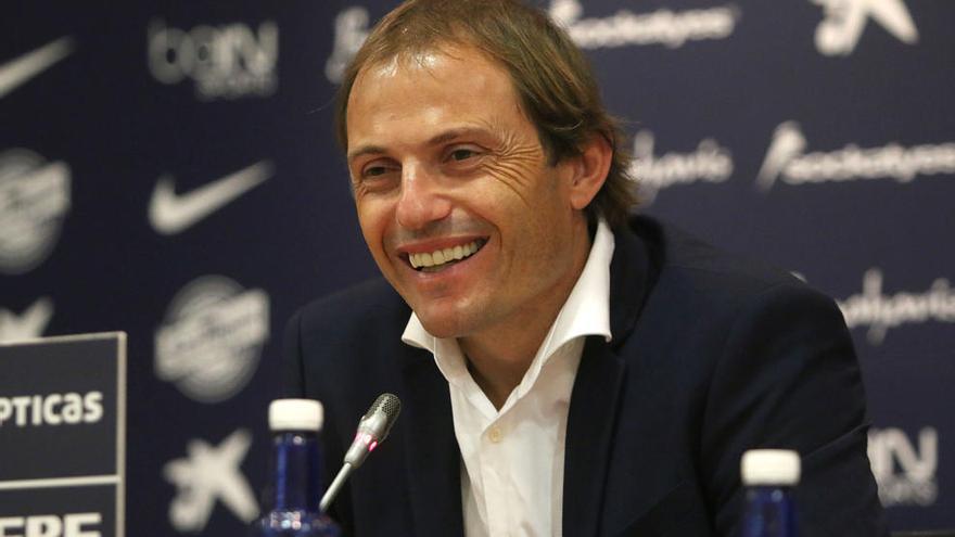 Francesc Arnau, sonriente durante su presentación como director deportivo.