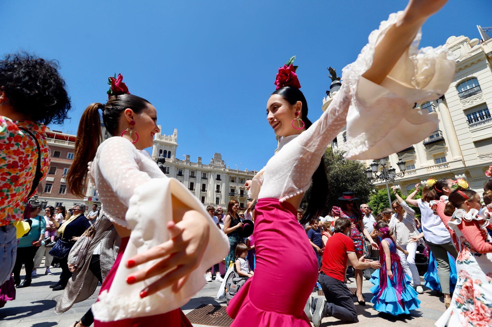 Pasacalles de las academias de baile en Córdoba