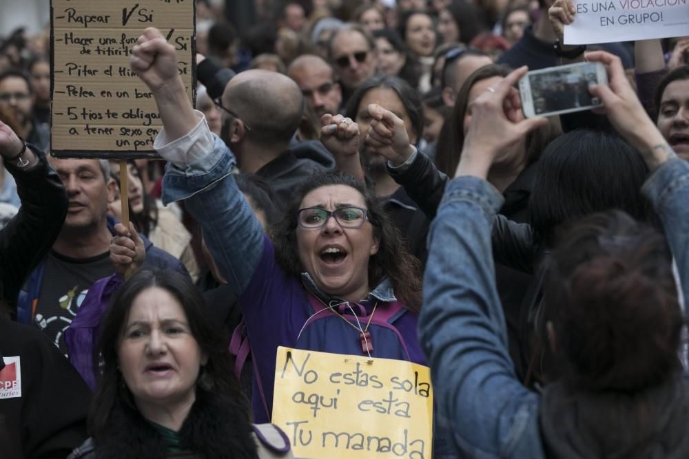 Concentración contra la sentencia a La Manada en Oviedo