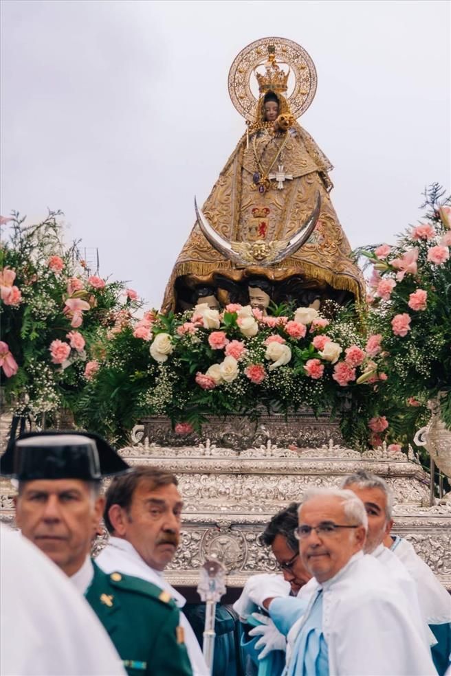 La procesión de Bajada de la Virgen de la Montaña, patrona de Cáceres