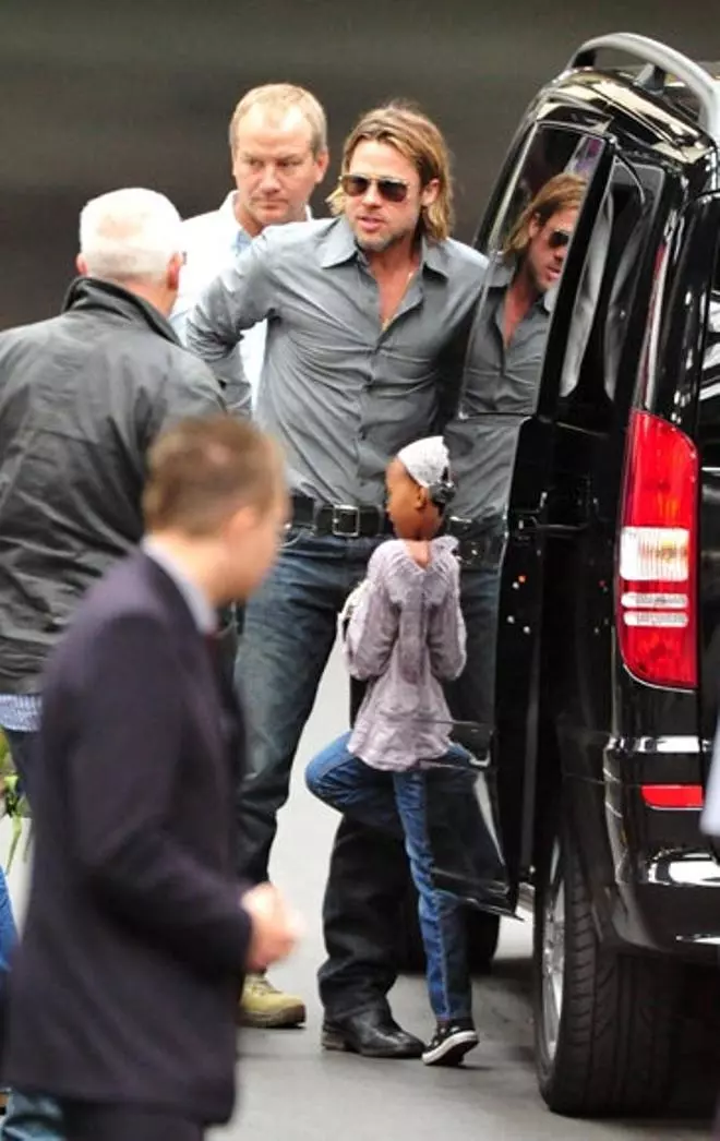 Brad Pitt alquila un tren completo para viajar con su familia