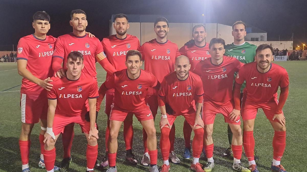 El Tavernes en su partido de la Nostra Copa en Benifairó.