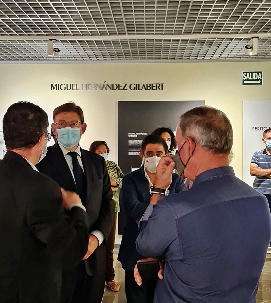 Puig visita como «un deber moral» el museo de Miguel Hernández en Jaén