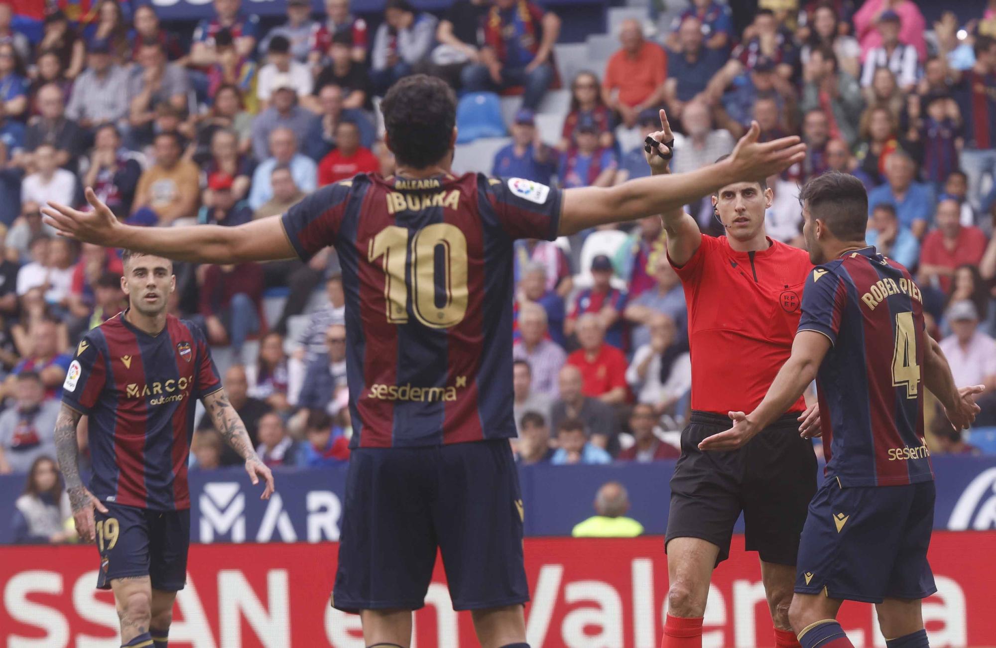 Las mejores imágenes del Levante UD - Deportivo Alavés