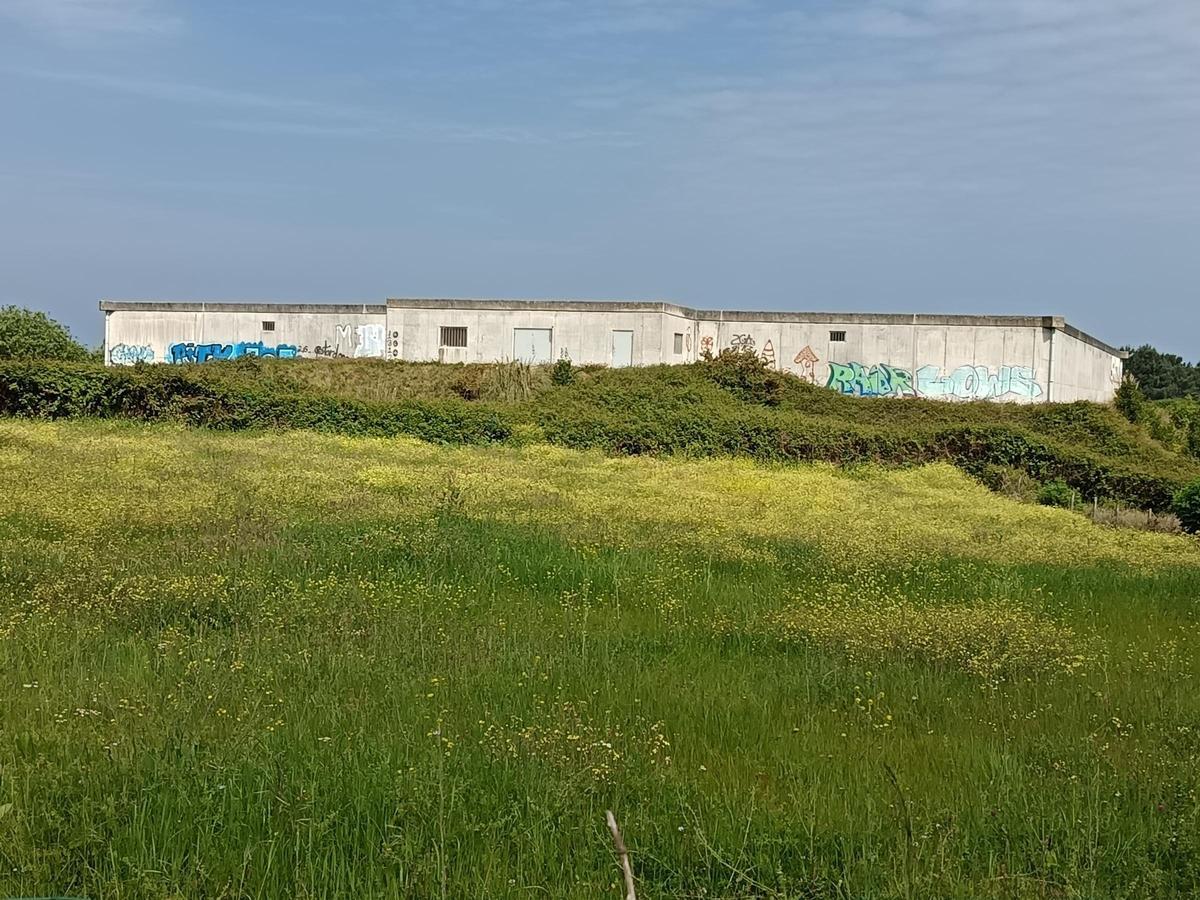 El macrodepósito del servicio municipal de agua potable de Castrillón.