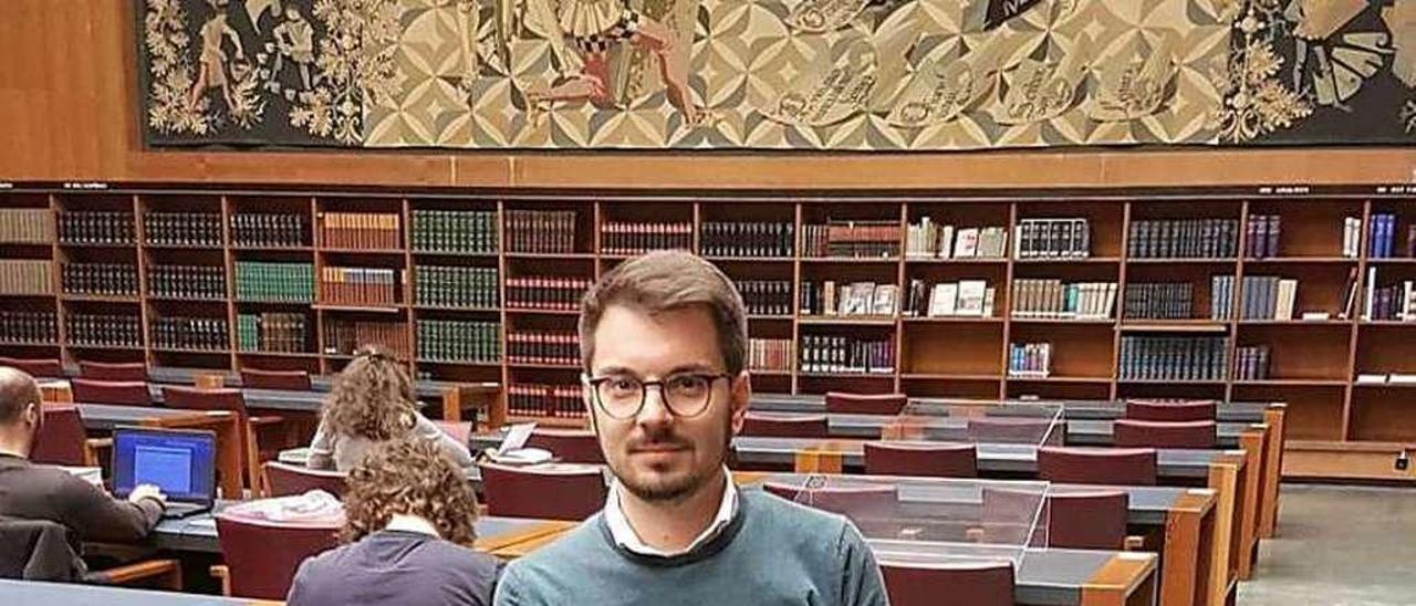 Adolfo Cueto, en la Biblioteca Nacional de Portugal.