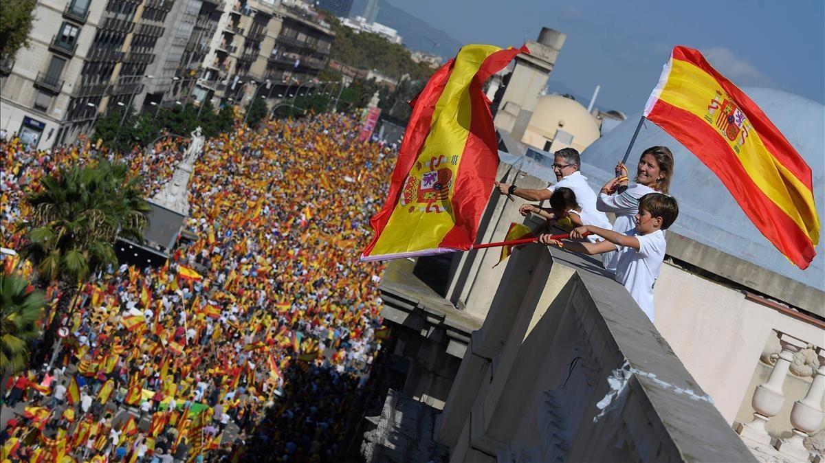 Vista de la cabecera de la marcha en la Estació de França