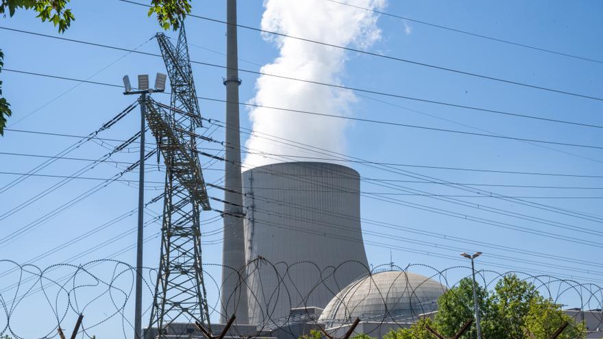 Dos de las tres centrales nucleares alemanas permanecerán en reserva por si fueran necesarias en invierno