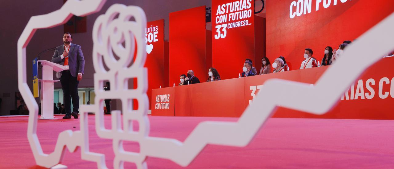 Adrián Barbón, durante el último congreso de la FSA