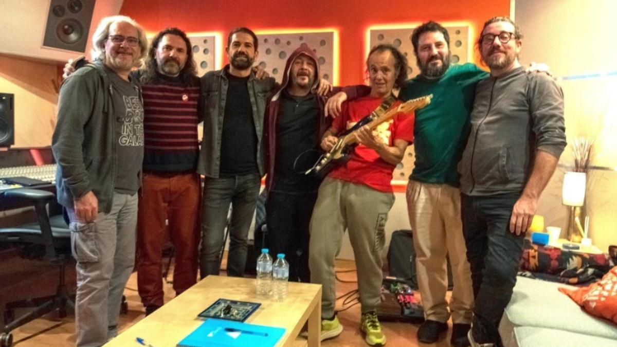 La actual formación de Tabletom, con El Kanka