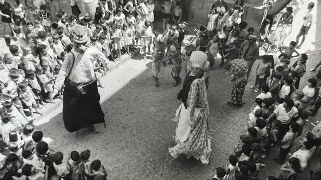 Gigantes y Cabuzudos en la década de 1970.