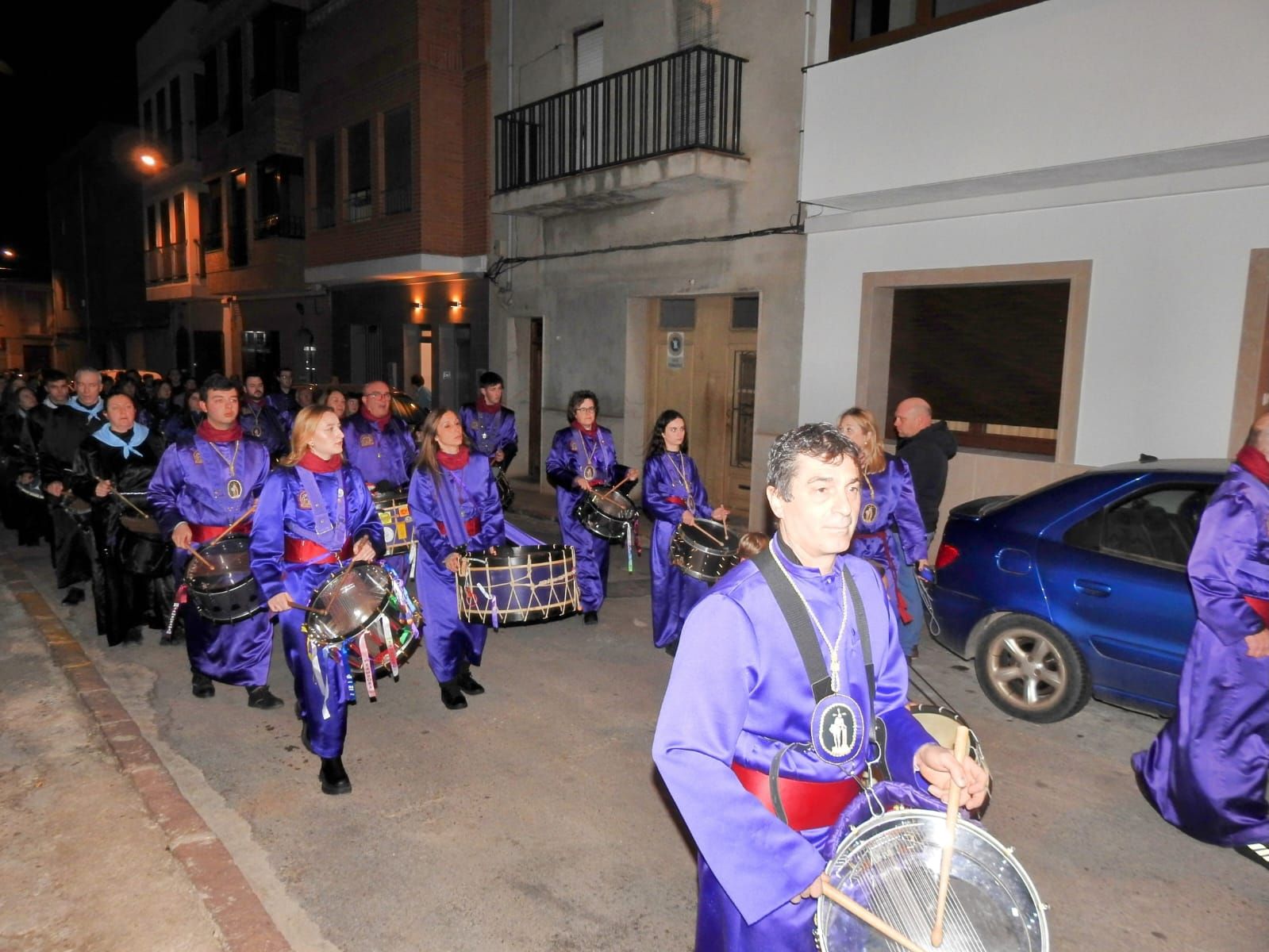 El estruendo de los bombos y los tambores se adueñan de la Vilavella