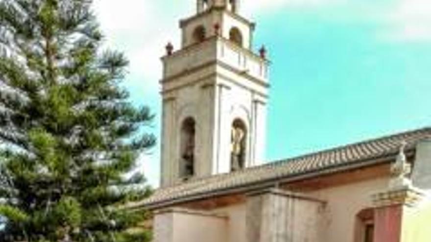 Llaurí derriba el Monumento a los Caídos de la iglesia para                instalar un parque infantil